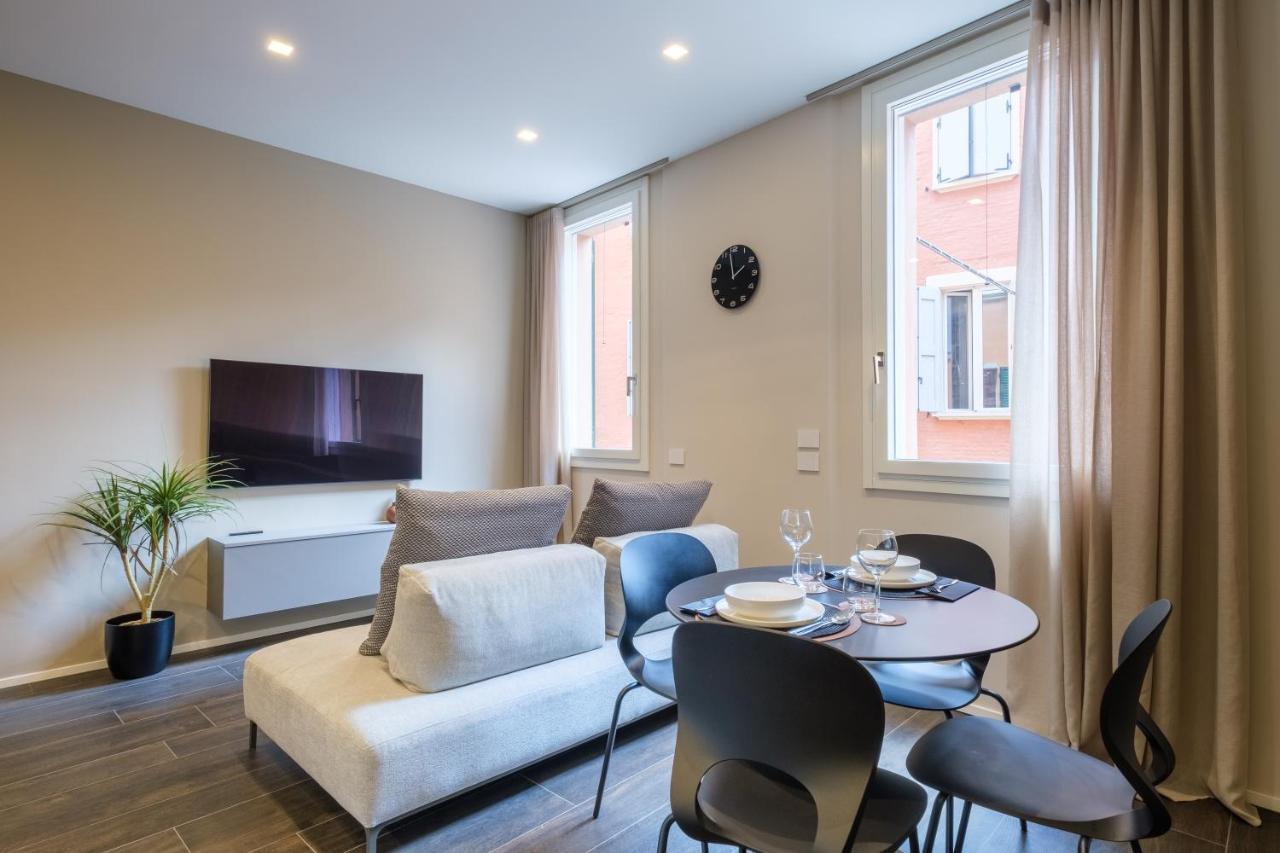Golden Suite By Studio Vita Bologna Exteriör bild