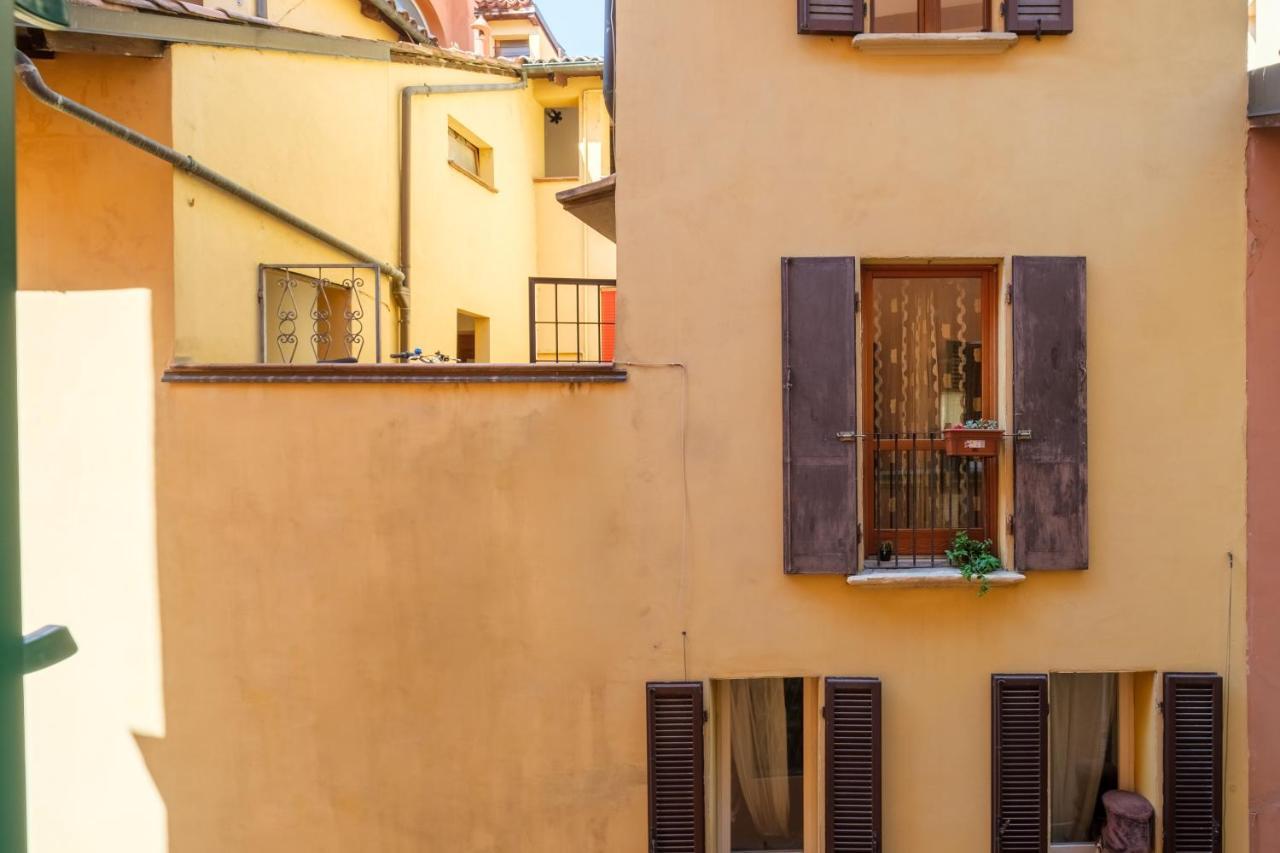 Golden Suite By Studio Vita Bologna Exteriör bild