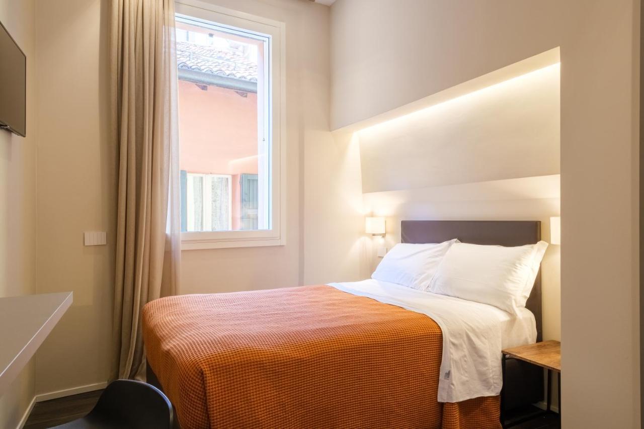 Golden Suite By Studio Vita Bologna Exteriör bild